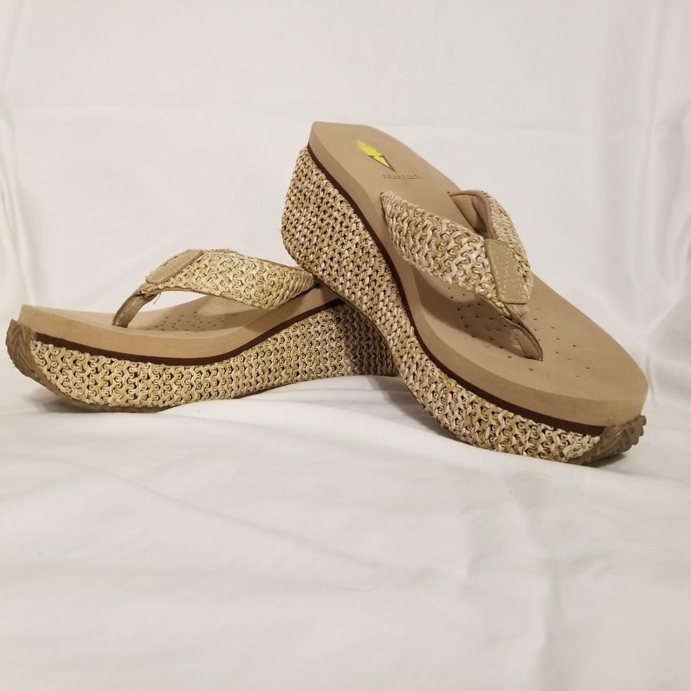 Volatile Jute Wedge Sandles size 8